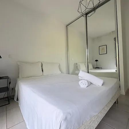 Apartment 90m2 Coeur De Avec Balcon Et Garage Prive Chamalières