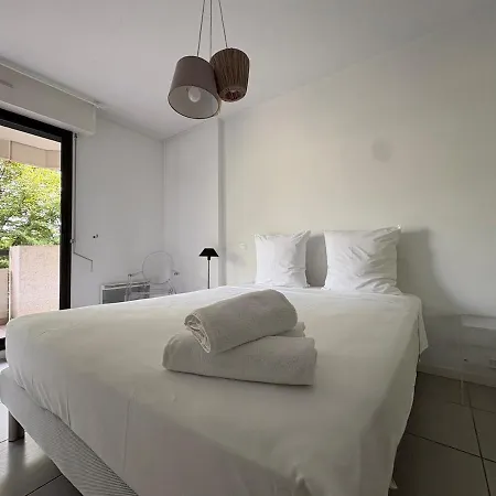 Apartment 90m2 Coeur De Avec Balcon Et Garage Prive Chamalières