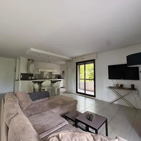 Apartment 90m2 Coeur De Avec Balcon Et Garage Prive Chamalières